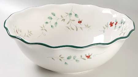 Winterberry Large Ruffled Pasta Serving Bowl
