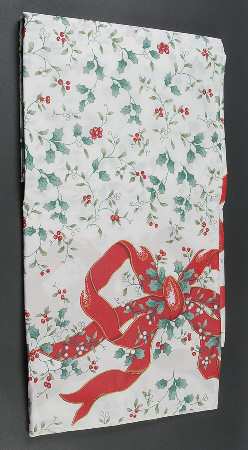 Winterberry 60" X 120" Oblong Tablecloth