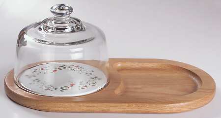 Winterberry Oval Wood Cheeseboard W/Dome