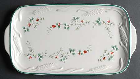 Winterberry Bread Tray