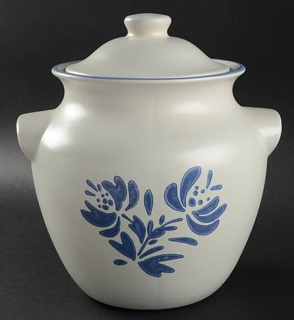 Yorktowne Bean Pot & Lid
