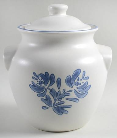Yorktowne Bean Pot & Lid