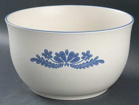 Yorktowne 9" Salad Serving Bowl