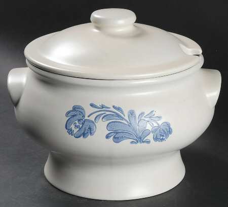 Yorktowne Tureen &  Lid