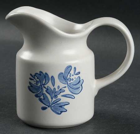 Yorktowne Creamer