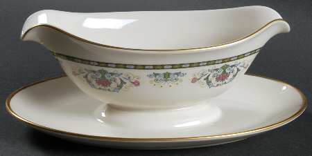 Navarre Gravy Boat with Attached Underplate by Pickard