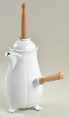Culinaire White Chocolate Pot w/Wood Muddler Lid