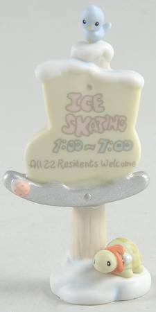 Sugar Town Figurines & Houses Heart - Ice Skating Sign - Heart Trademark, No Box
