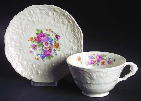 25004 Oversized Cup & Saucer Set
