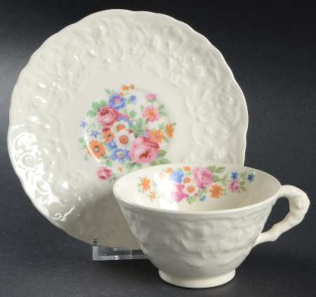 25004 Footed Cup & Saucer Set