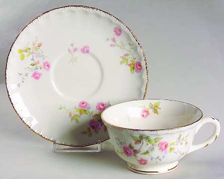 Tralee Footed Cup & Saucer Set
