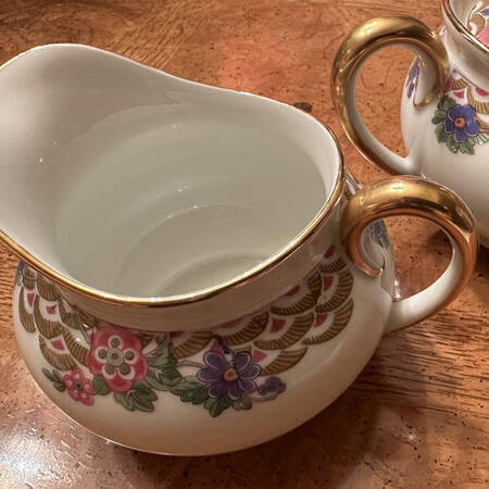 POY4 Creamer