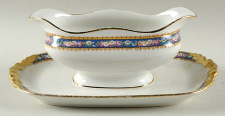 POY70 Gravy Boat with Attached Underplate
