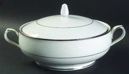 Princess Heritage (Platinum Trim) Round Covered Vegetable