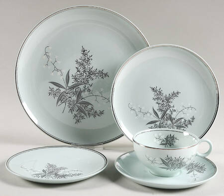 Lady Empire (Platinum Trim) 5 Piece Place Setting