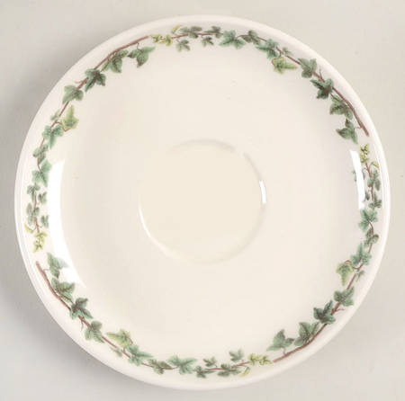 The Holly and The Ivy Underplate for Round Gravy Boat by Portmeirion