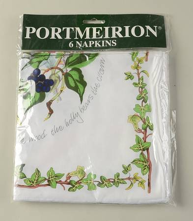 The Holly and The Ivy Cloth Napkin - Set of 6 by Portmeirion