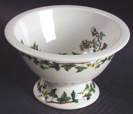 The Holly and The Ivy Sovereign Shape Rim Footed Sorbet by Portmeirion