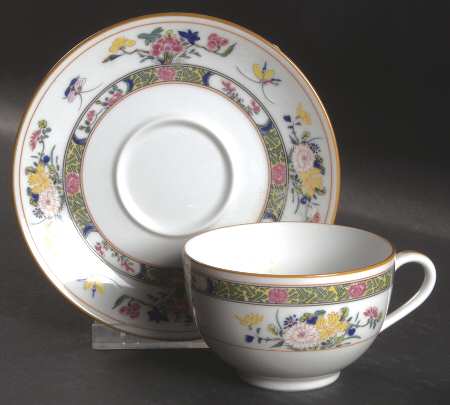 Tung Hai Footed Cup & Saucer Set