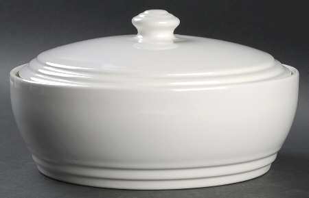 Terrace White 2 Qt Round Covered Casserole