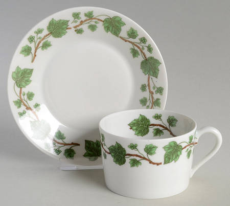 Lierre Flat Cup & Saucer Set