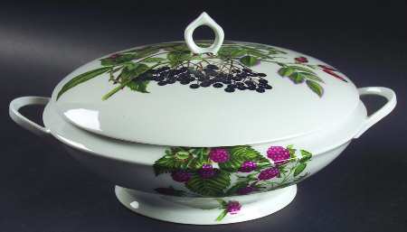 Les Fruits Sauvages Round Covered Vegetable
