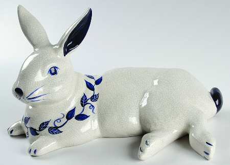 Dedham Rabbit Lei-La Rabbit