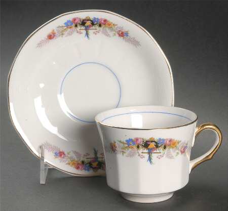 PEC2 Flat Cup & Saucer Set