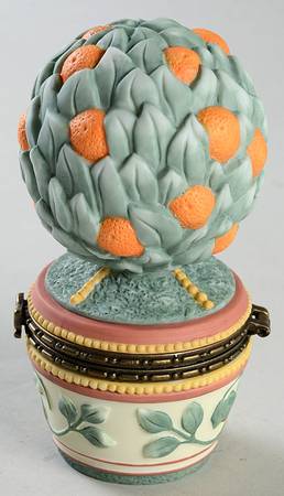 French Quarter (Stoneware) Surprise Box with Hinged Lid