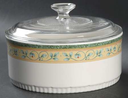 French Quarter (Stoneware) 2.5 Qt Round Covered Baker