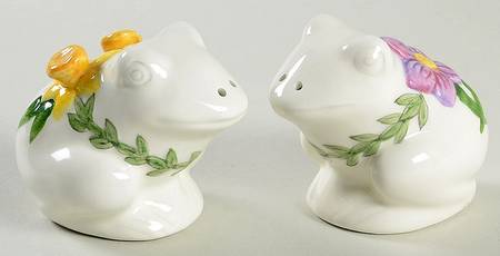 Botanic Garden Countertop Collection Figural Salt & Pepper Set