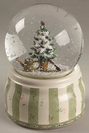 Naturewood Holiday Snow Globe