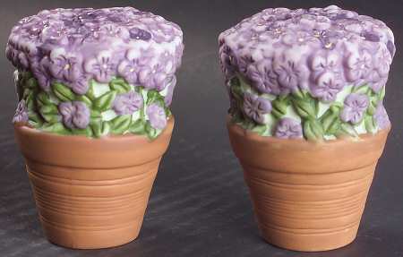 Flower Garden Sculpted Salt & Pepper Set