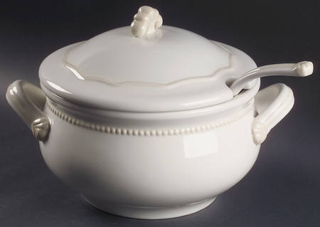 Pavillion Tureen & Lid w/Ladle