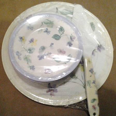 Vienna Floral Melamine Pie/Cake Server