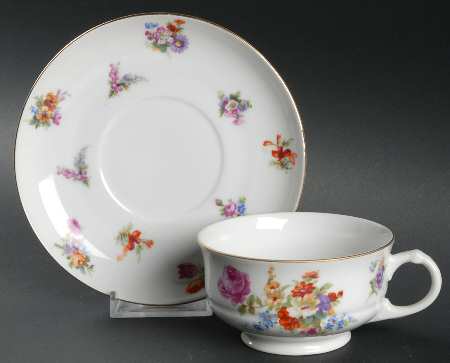 PUN120 Footed Cup & Saucer Set