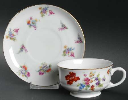 PUN120 Footed Cup & Saucer Set