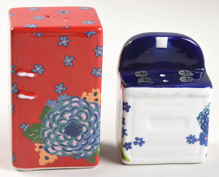 Dazzling Dahlias Figural Salt & Pepper Set