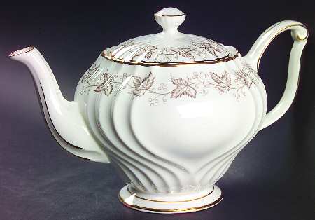 Ailsa Teapot & Lid