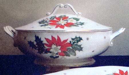 Noel (Gold Trim) Round Covered Vegetable