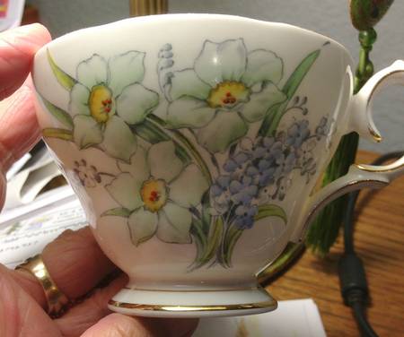 H698 by Queen Anne (England)