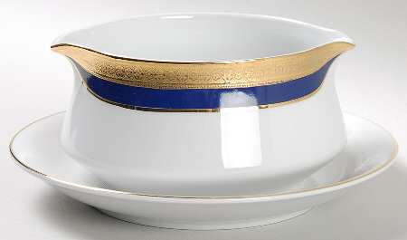 6641 Gravy Boat with Attached Underplate