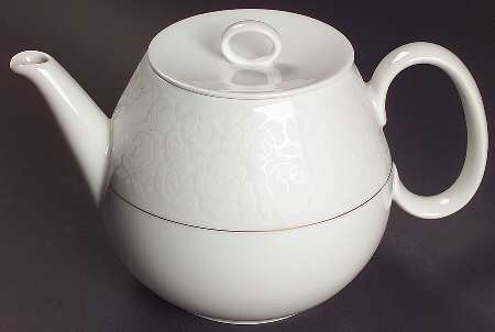 Alencon Teapot & Lid