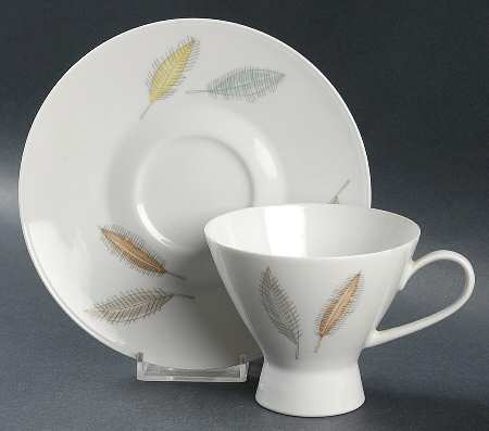 Bunte Blatter Footed Cup & Saucer Set