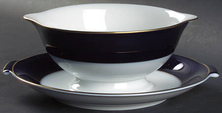 Claudine Gravy Boat with Attached Underplate
