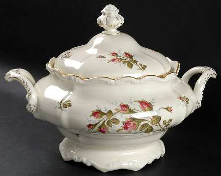 Moss Rose (Pompadour, Ivory Body, Off Center) Tureen &  Lid