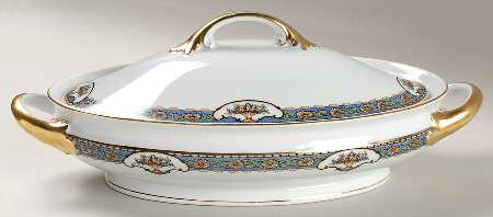 Old Virginia Oval Covered Vegetable