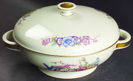 Phoenix (Winifred Shape) Round Covered Vegetable