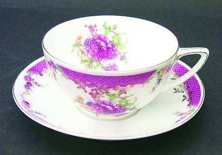 Flat Cup & Saucer Set