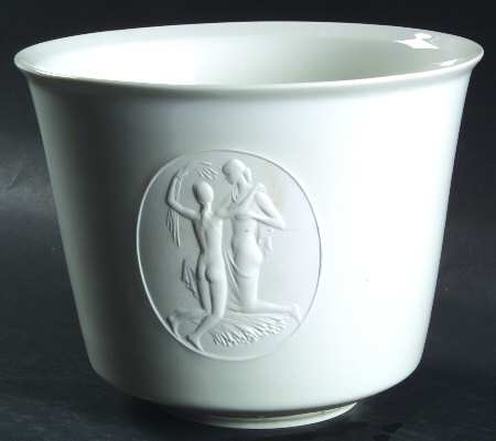 Arcadia Cream--White 6" Cachepot